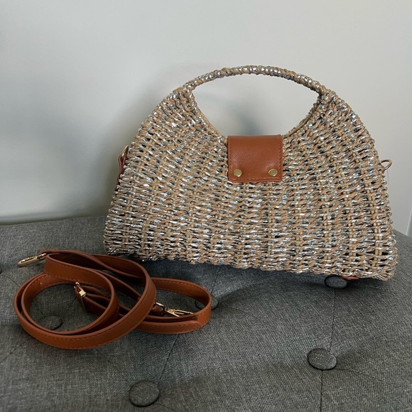 Woven Half Moon Clutch w/ Turn Lock Closure Handbag - Picture 4 of 8